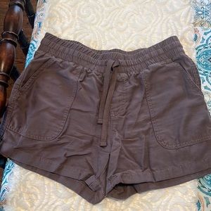 Women’s size medium Maurices shorts